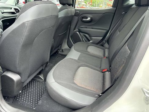 Used 2023 Jeep Renegade Latitude w/ Sun/Sound Group image 11