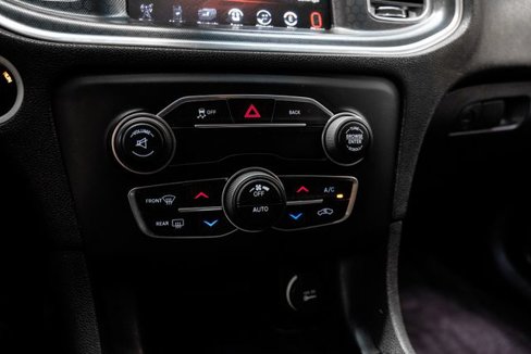 Used 2016 Dodge Charger SXT w/ Navigation & Travel Group image 33