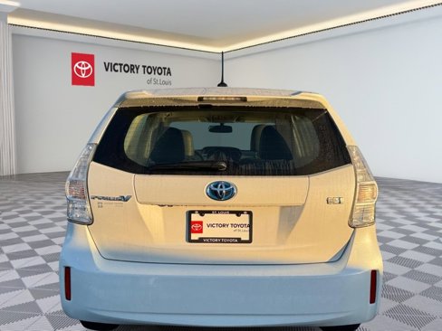 Used 2012 Toyota Prius V Five image 5