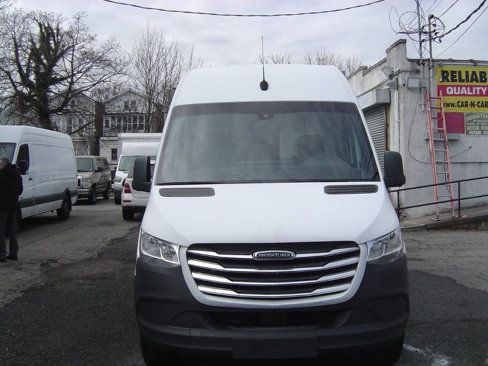 Used 2019 Freightliner Sprinter 2500 image 6