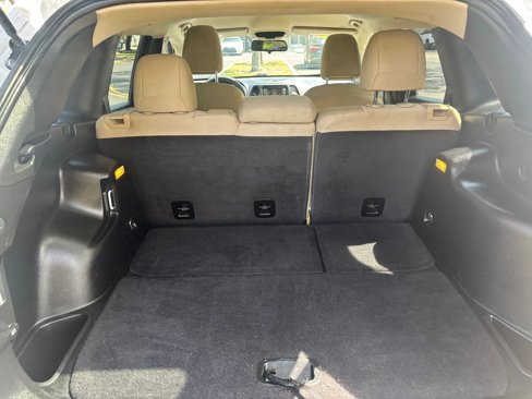 Used 2018 Jeep Cherokee Latitude image 8
