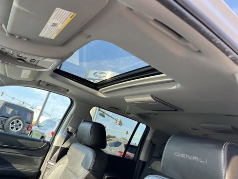 Used 2016 GMC Yukon XL Denali w/ Open Road Package image 24