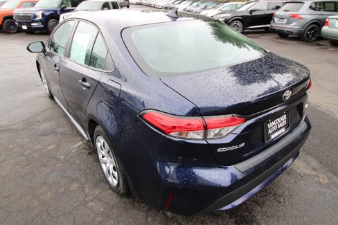 Used 2020 Toyota Corolla LE image 4