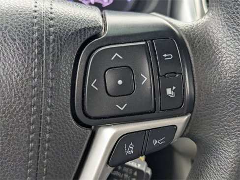 Used 2019 Toyota Highlander LE image 24