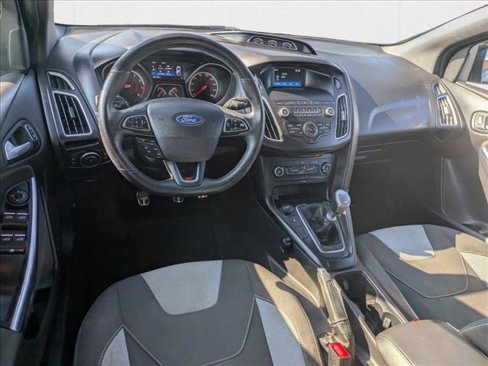 Used 2018 Ford Focus ST image 16