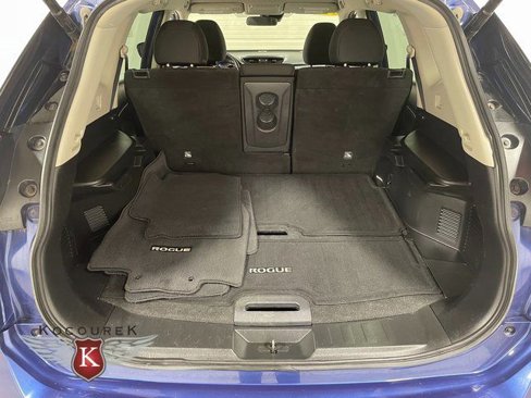 Used 2019 Nissan Rogue SV image 24
