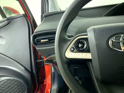 Used 2016 Toyota Prius Two image 12