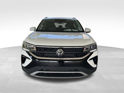 Used 2023 Volkswagen Taos SE image 13