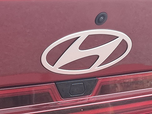 Used 2025 Hyundai Elantra SEL image 29