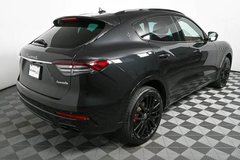 Certified 2022 Maserati Levante GT image 28