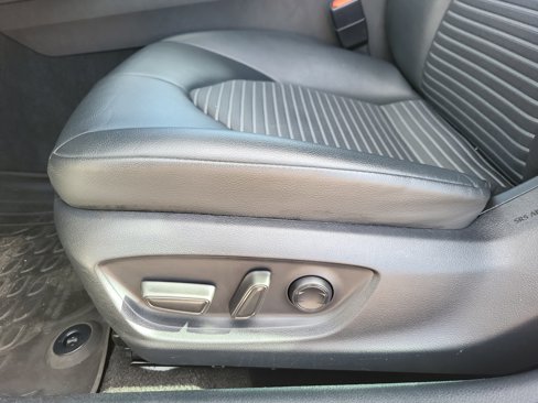 Used 2023 Toyota Camry SE image 8