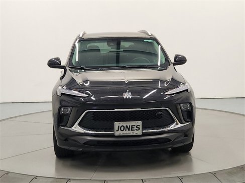Used 2024 Buick Encore GX Sport Touring image 2