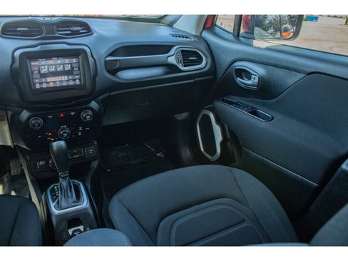 Used 2020 Jeep Renegade Latitude image 13
