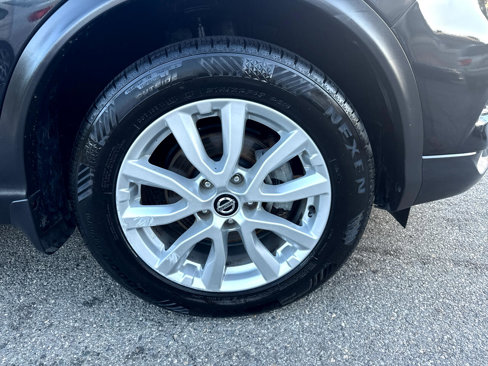 Used 2020 Nissan Rogue Sport SV image 27