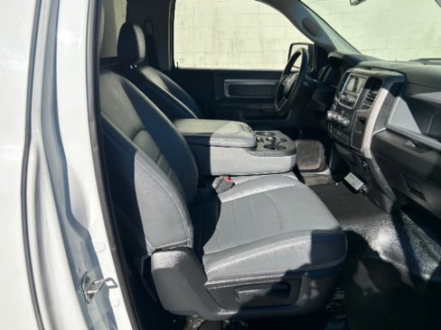 Used 2018 RAM 1500 Express image 10
