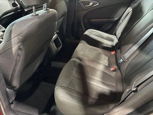 Used 2016 Chrysler 200 Limited image 21