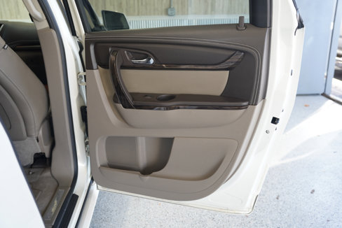 Used 2013 GMC Acadia Denali image 35