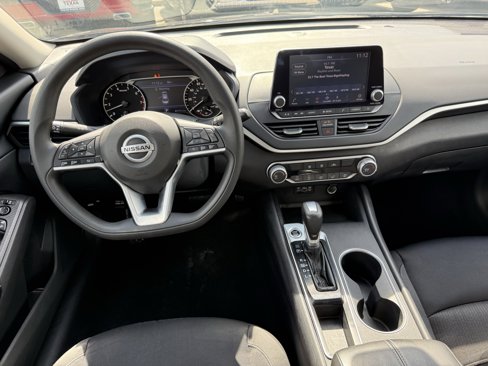Used 2022 Nissan Altima 2.5 SV image 15