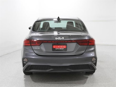 Used 2022 Kia Forte LXS image 18