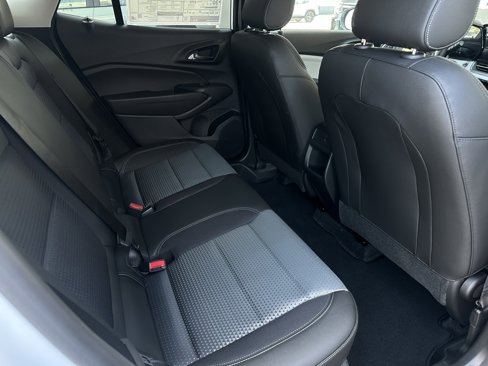 New 2025 Chevrolet Trax LT w/ Driver Confidence Package image 17