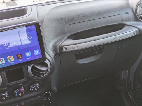 Used 2018 Jeep Wrangler Unlimited Sport w/ Connectivity Group image 18