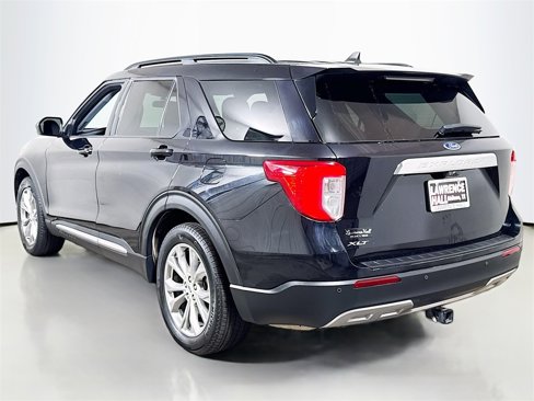 Used 2023 Ford Explorer XLT w/ Equipment Group 202A image 6