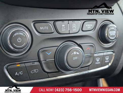 Used 2020 Jeep Cherokee Latitude image 17