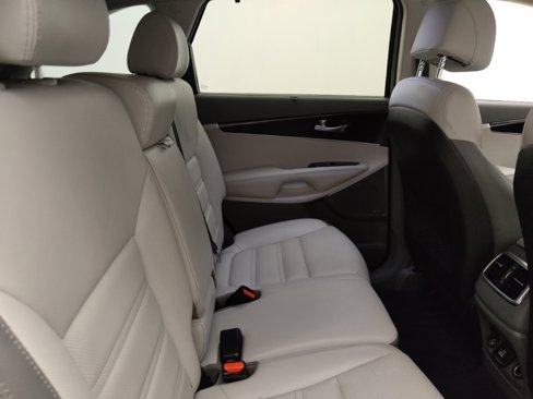 Used 2017 Kia Sorento SX image 19