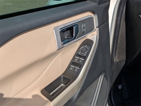 Used 2021 Ford Explorer XLT w/ Equipment Group 202A image 20