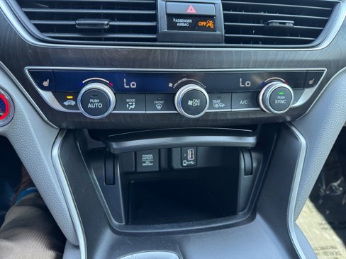 Used 2020 Honda Accord EX image 21