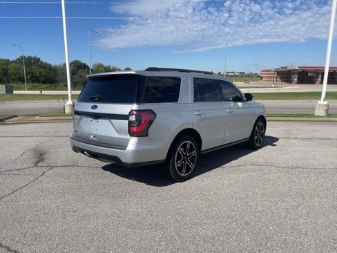 Used 2019 Ford Expedition Limited w/ Equipment Group 303A image 4