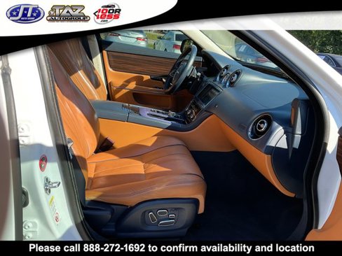 Used 2012 Jaguar XJ image 15