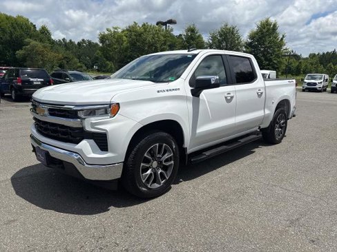 Used 2022 Chevrolet Silverado 1500 LT image 3
