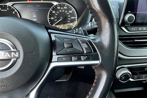 Used 2023 Nissan Altima 2.5 SR image 12