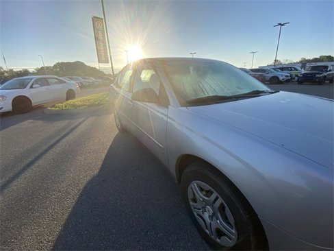Used 2006 Chevrolet Malibu LS image 12