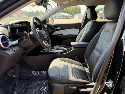 New 2026 Chevrolet Trax LT w/ Driver Confidence Package image 13