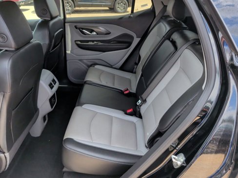 Used 2023 GMC Terrain SLT image 33