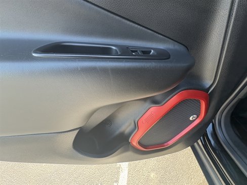 Used 2016 Jeep Renegade Trailhawk w/ Premium Trailhawk Package image 39