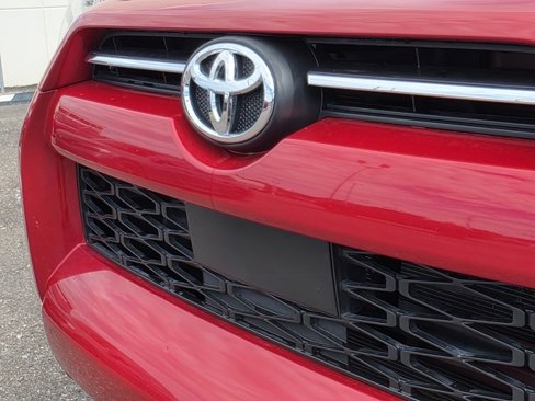 Used 2021 Toyota 4Runner SR5 image 3
