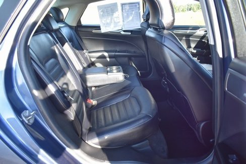 Used 2018 Ford Fusion SE w/ Fusion SE Technology Package image 38