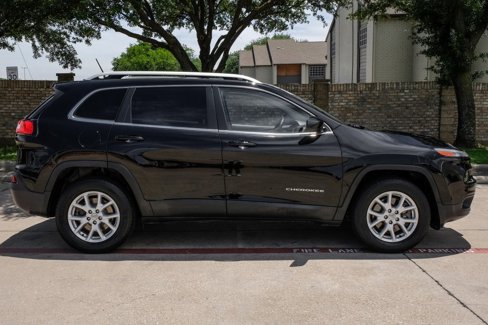 Used 2017 Jeep Cherokee Latitude w/ Comfort/Convenience Group image 14