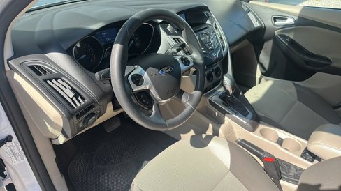 Used 2014 Ford Focus SE image 5