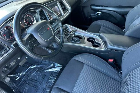 Used 2019 Dodge Challenger SXT image 10