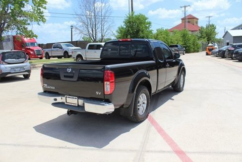 Used 2019 Nissan Frontier SV image 9