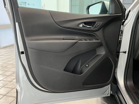 Used 2021 Chevrolet Equinox LT image 14