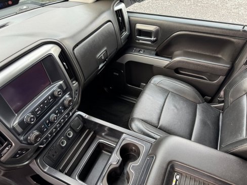 Used 2017 Chevrolet Silverado 1500 LTZ Z71 w/ LTZ Plus Package image 32