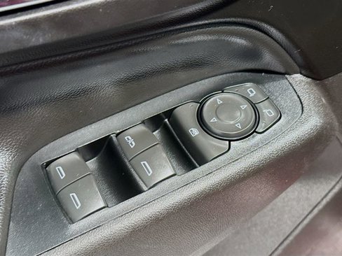 Used 2018 Chevrolet Equinox LT image 16