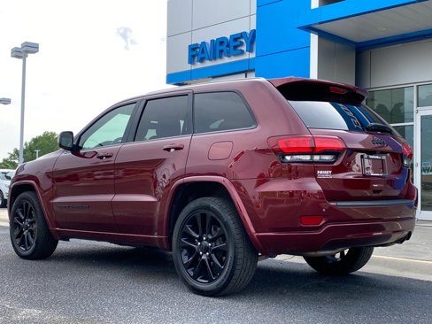 Used 2020 Jeep Grand Cherokee Altitude image 3
