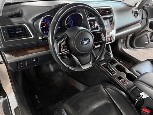 Used 2018 Subaru Outback 2.5i Limited image 2