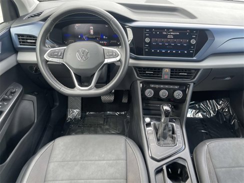 Certified 2023 Volkswagen Taos SE image 16